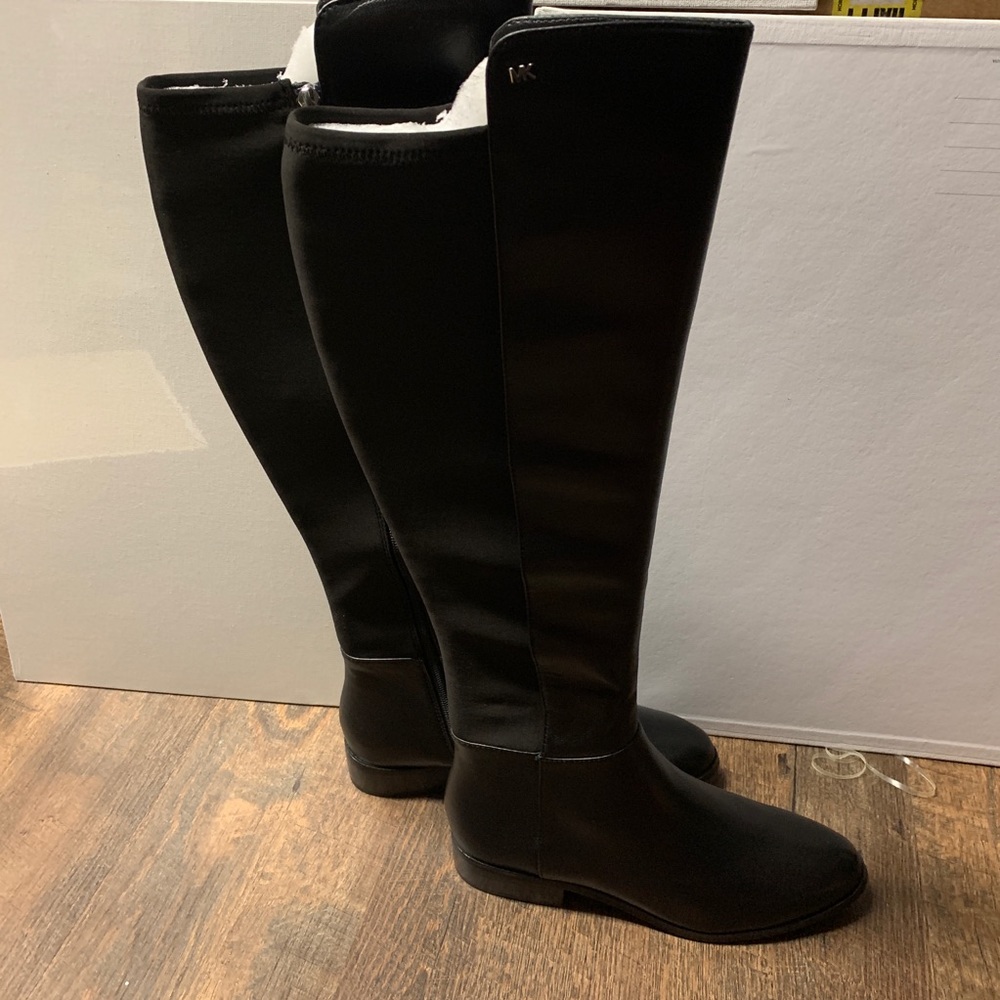 Last one-NWT Michael Kors Tall Leather Boots - Picture 9 of 12